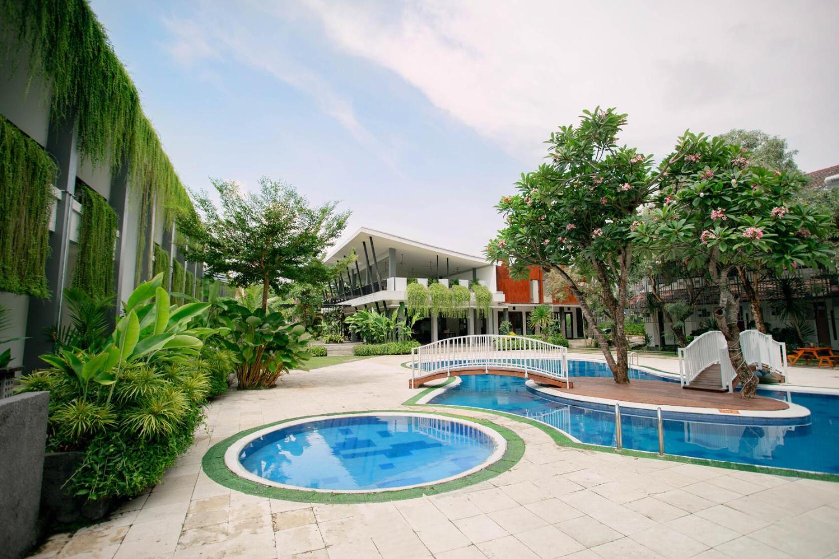 Lpp Garden Hotel Maguwo 外观 照片
